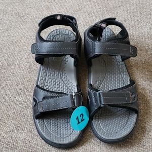 New mens sandals